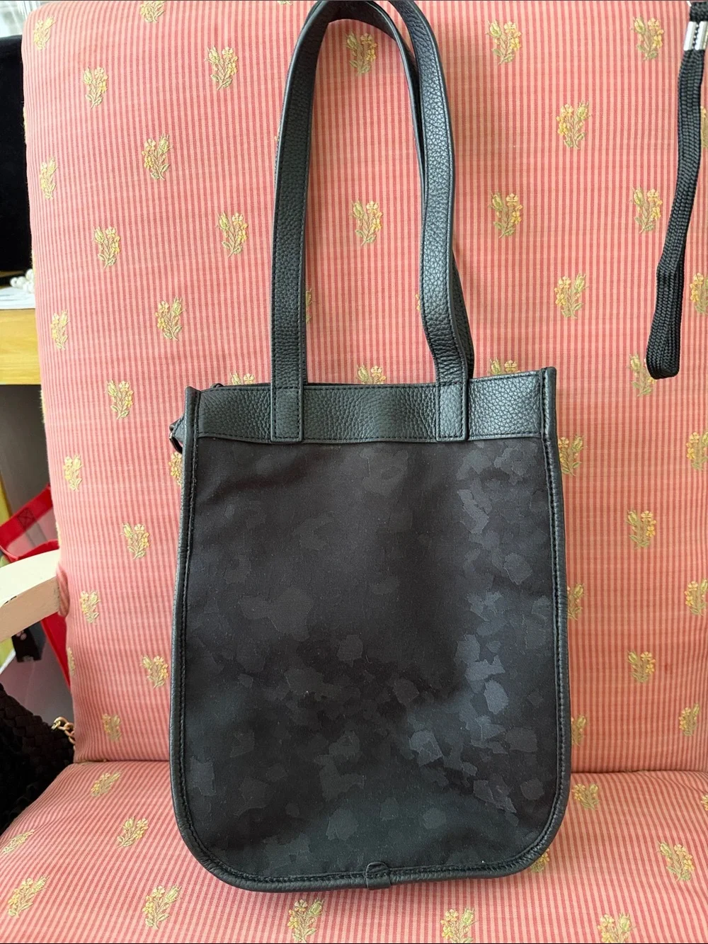 lululemon athletica Black Textured Everyday Tote